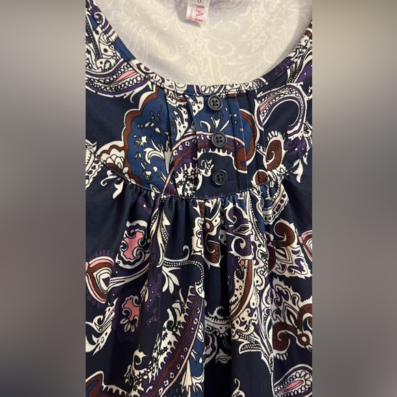 🔥🌸 Halife Tank Top 🌸🔥 - Picture 4 of 6